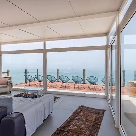 Poseidon, Am Mit Panoramaterrasse